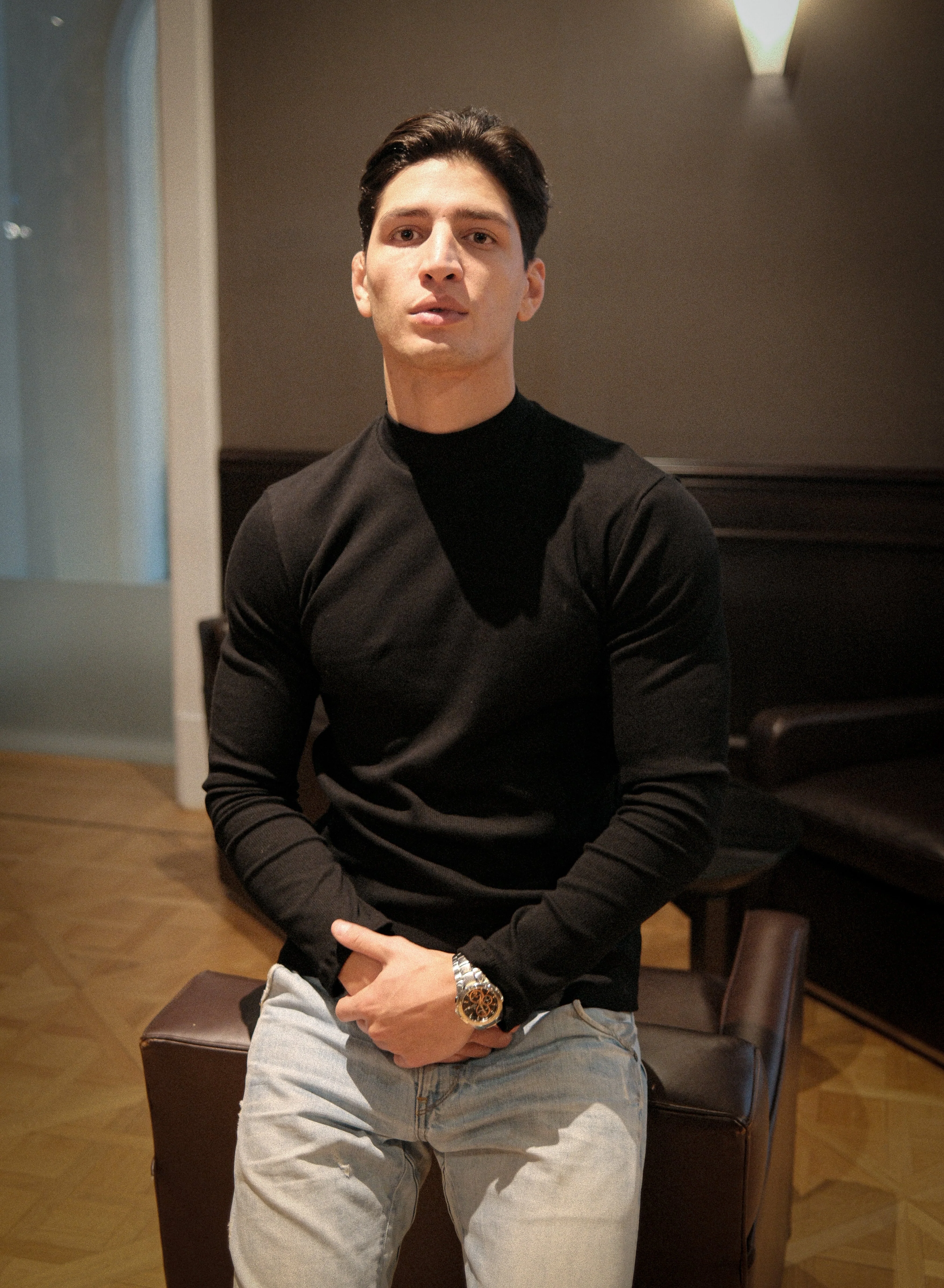 Polera Old Money – Cuello Alto, Manga Larga - Image 2